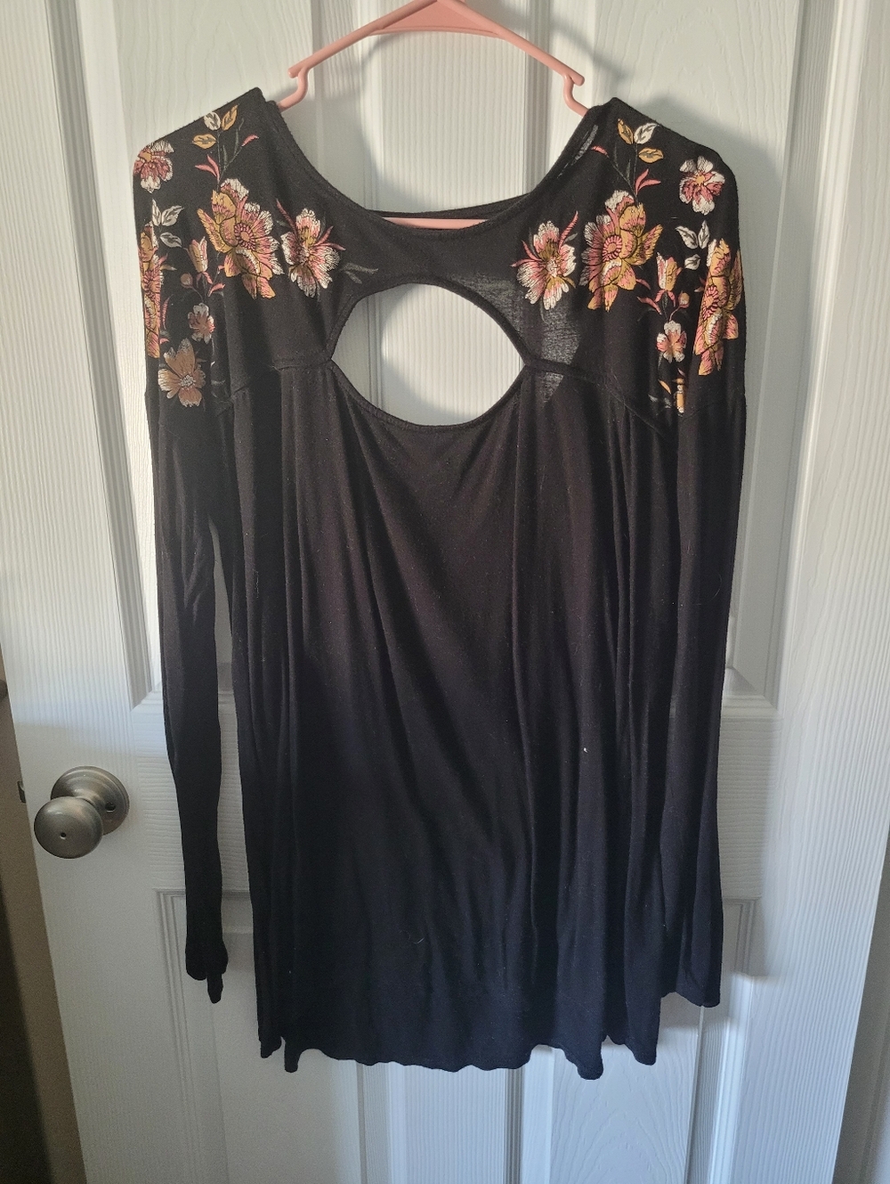 Black Floral Long-Sleeve Top with Front And Back Cutout